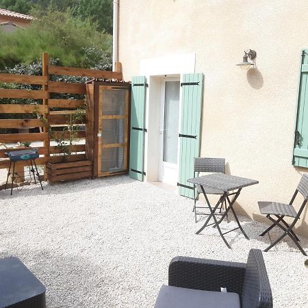 Le Chemin De Bruniele Apartment Aubres Exterior photo