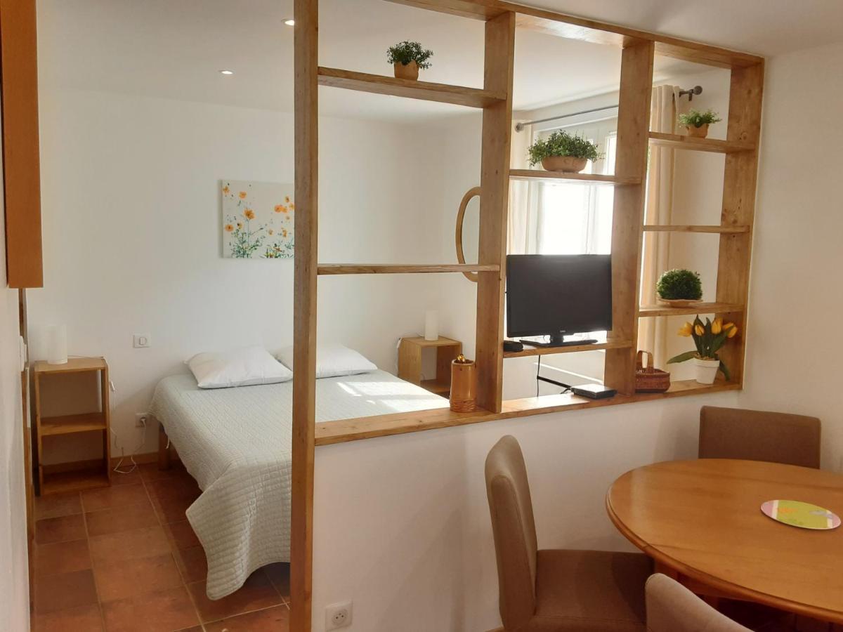 Le Chemin De Bruniele Apartment Aubres Exterior photo