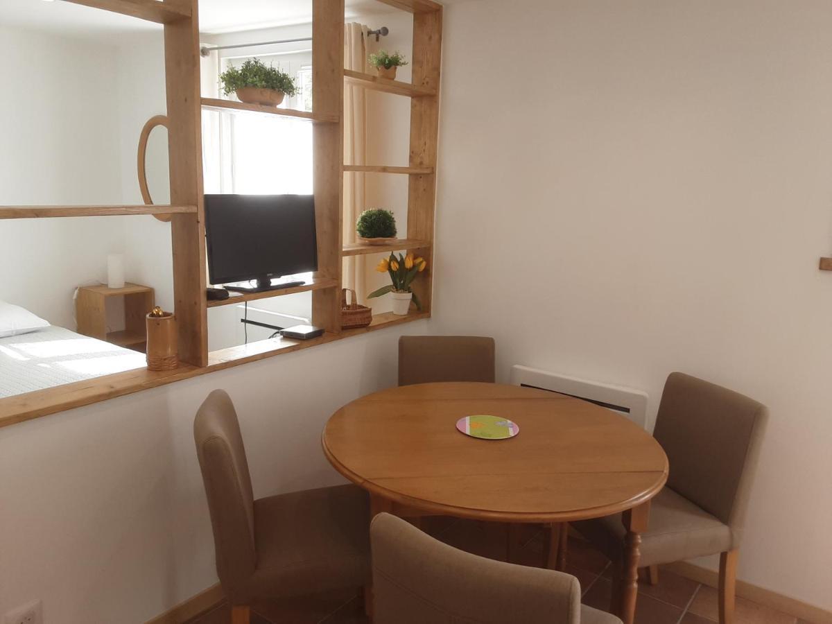 Le Chemin De Bruniele Apartment Aubres Exterior photo